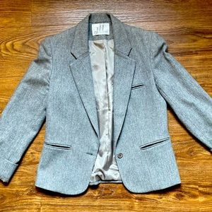 100% Wool Blazer. Grey. Size 0-2. Vintage!